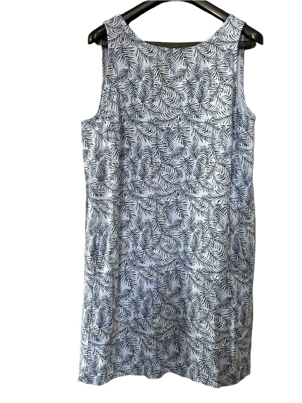 Sleeveless Leaf-Print Shift Dress in Light Blue and Navy size 14